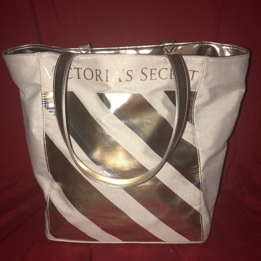 VS Tote